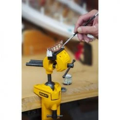 Étau d'établi Stanley sur rotule - 1-83-069 -Amenagement de Latelier Boutique AFD 167418