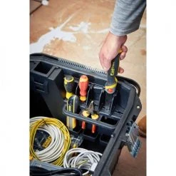 Coffre de chantier FATMAX® Stanley 113 L - 1-94-850 -Amenagement de Latelier Boutique AFD 95800